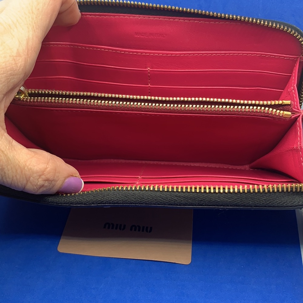 Authentic Miu Miu Long Wallet Patent Leather Zipp… - image 3
